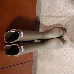 Tall Hunter Rubber Boots Olive Green Size 9